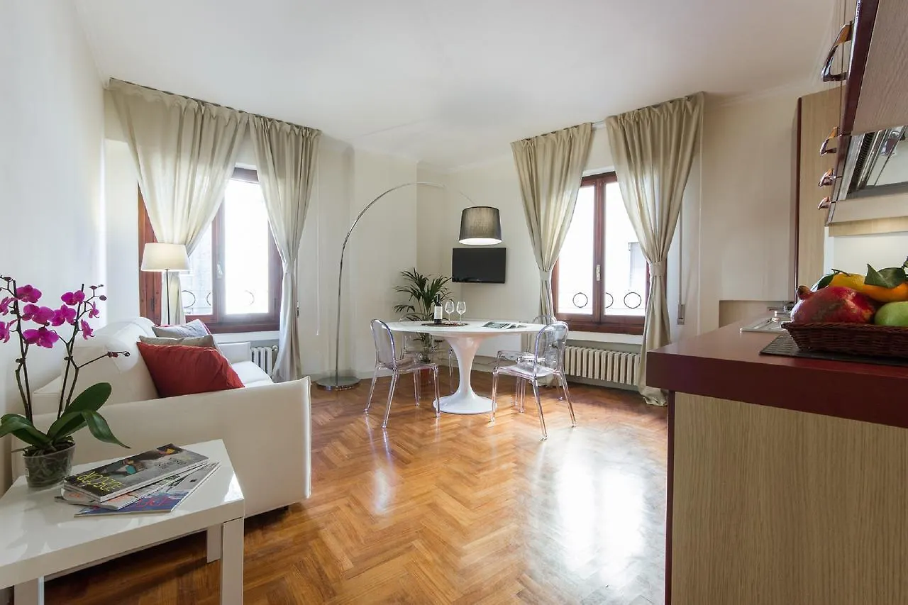 Apartments Florence - Le Por Santa Maria 0*,  Italy
